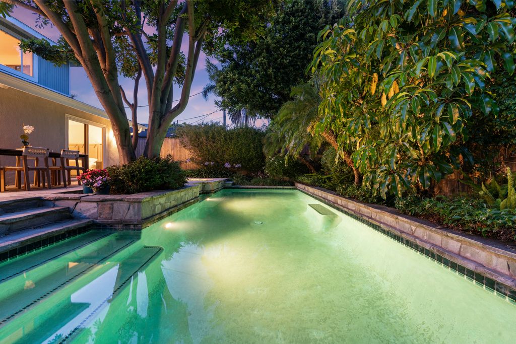 3254 Woodbine St-71