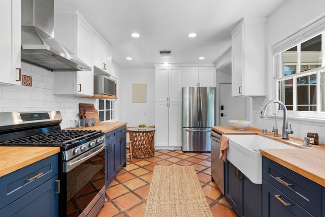 14140 Lemay Street-10