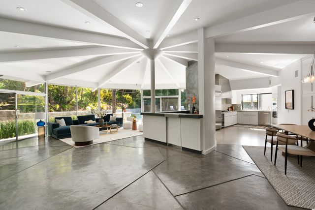 2226 San Ysidro Dr-6