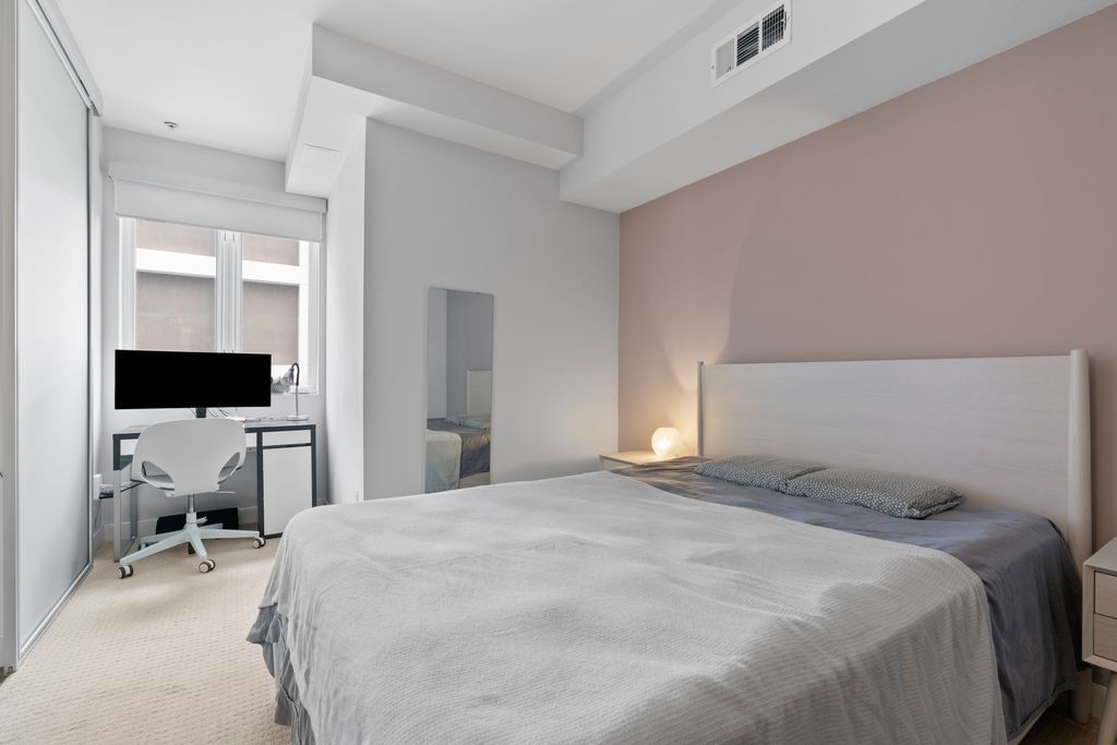 1234 Wilshire Blvd-10