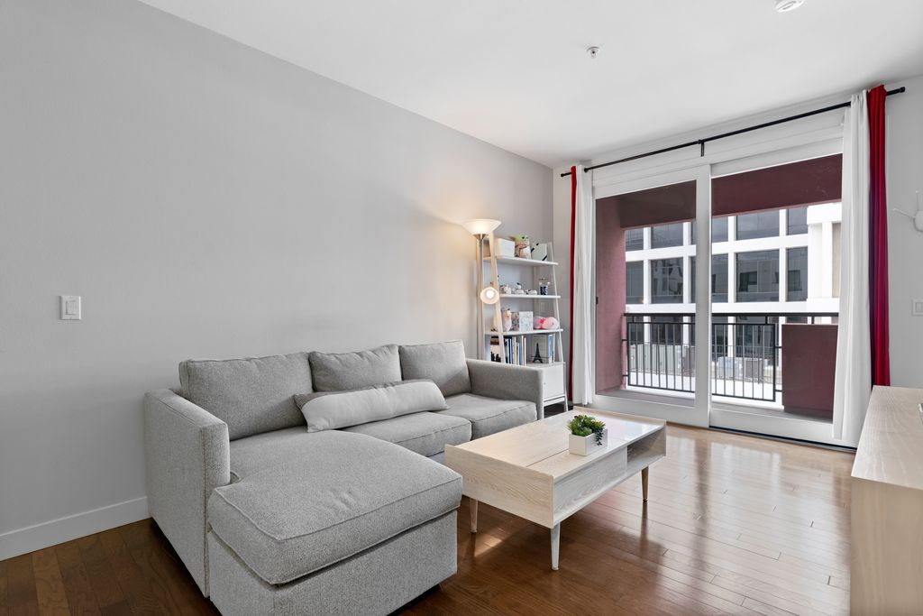 1234 Wilshire Blvd-6