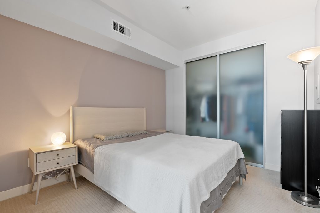 1234 Wilshire Blvd-9