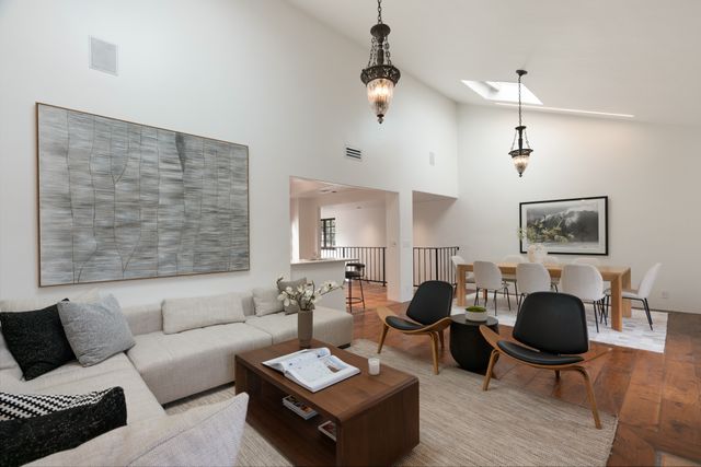 125 N Venice Blvd-6