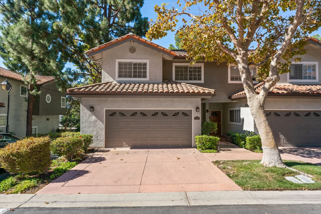 3091 E Hillcrest-1
