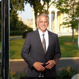 Michael Viqueira's profile photo