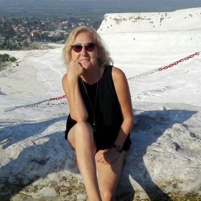 María del Carmen Beamonte García's profile photo