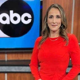 Lisa Budeau's profile photo