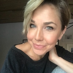 Erin Loechner's profile photo