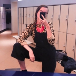 Lindsey Lanquist's profile photo