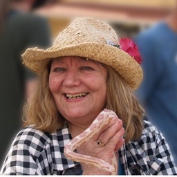 Nano Riley's journalist profile photo