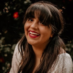 Nimra Ahmad's profile photo