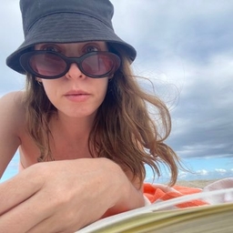 Elizabeth Lothian's profile photo