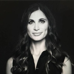 Laura Schreffler's profile photo