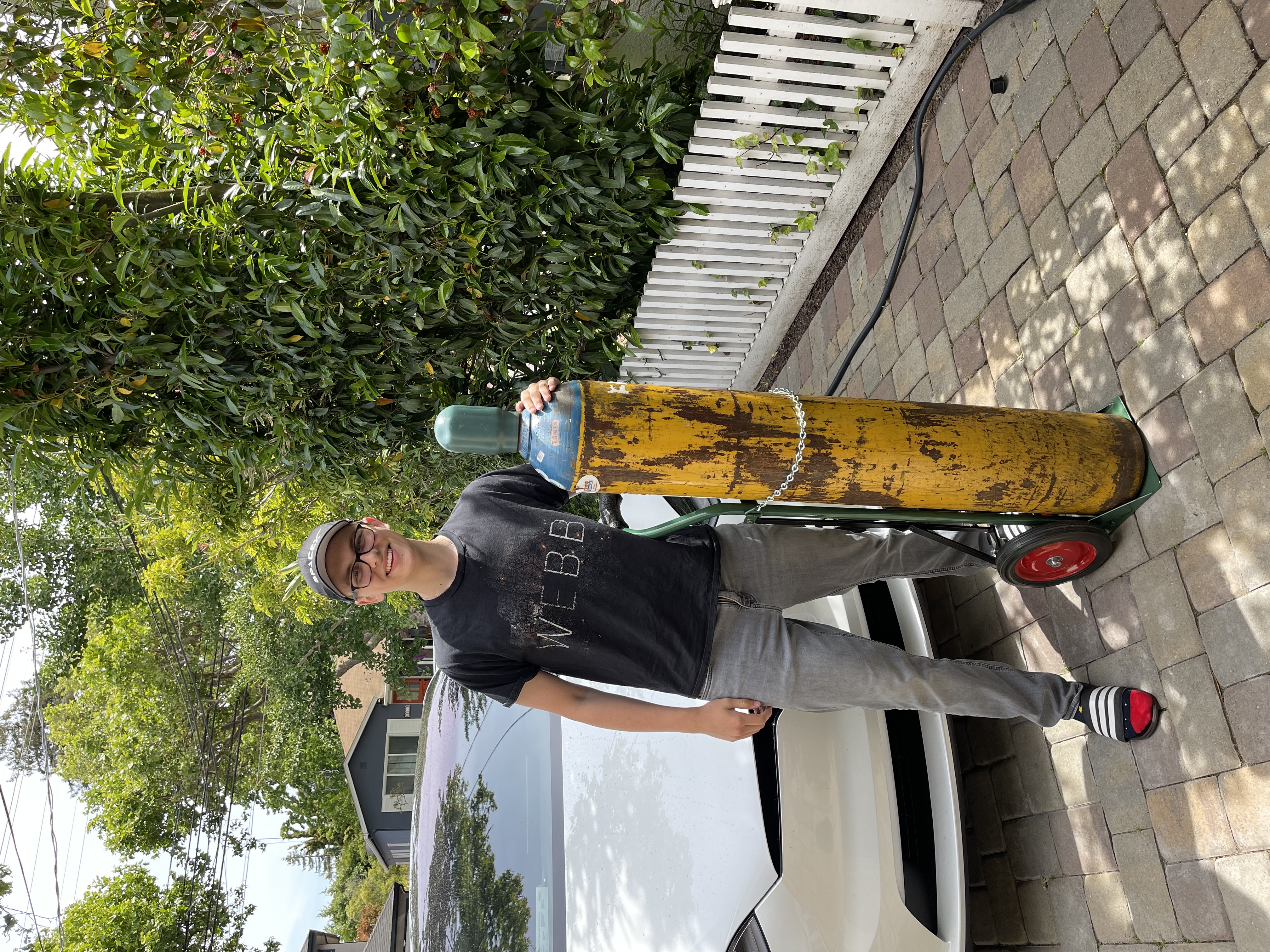 Acquiring helium photo 1