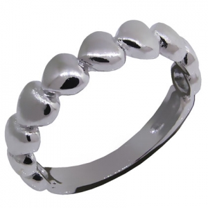 Anillo platabella corazones acostado