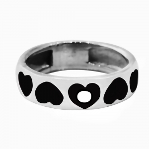 Anillo cinta corazones hundidos, esmaltado negro, platabella