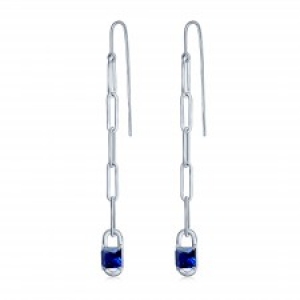 Par aros largos eslabonados, con piedra azul. Largo aprox 6 cm
