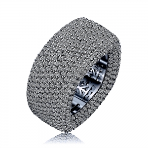 Anillo cuadrado, ancho, pavee, rodio negro, encamisado
