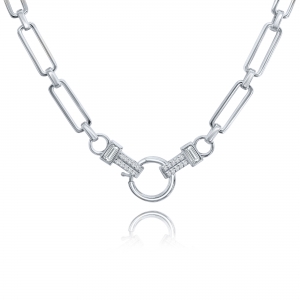 Collar con centro redondo y piedras