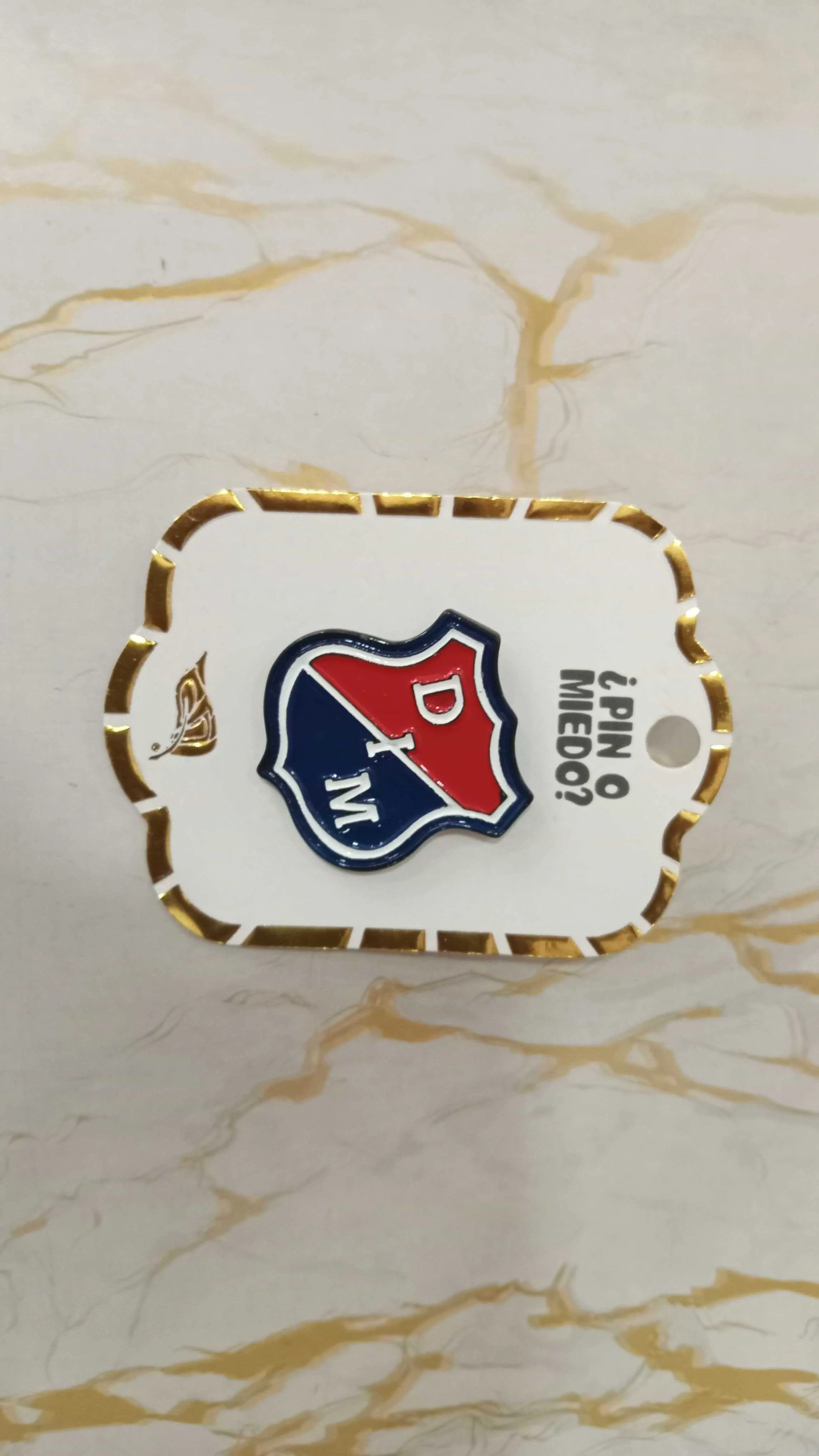 Pin Decorativo Medellín