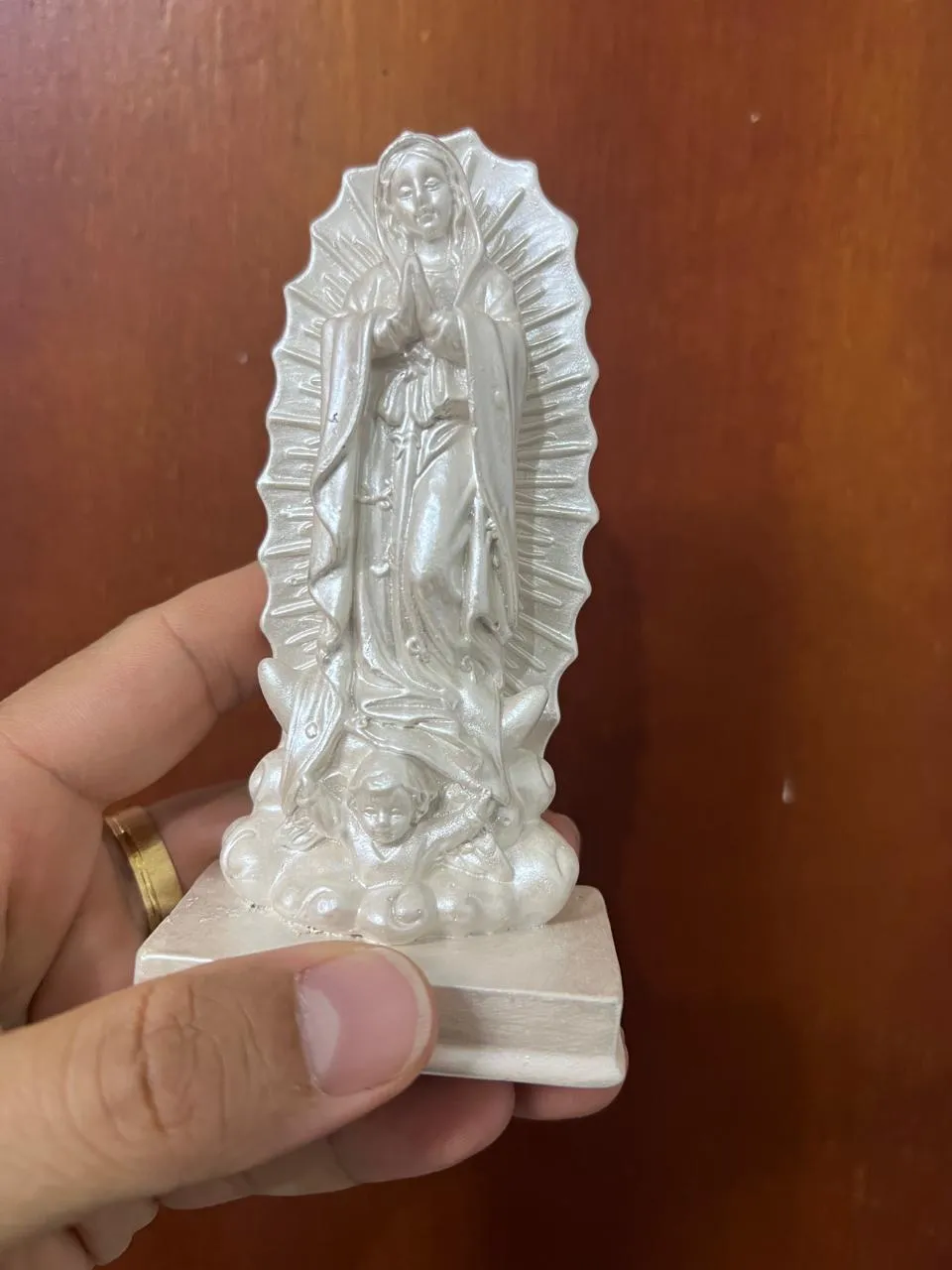 Virgen Pequeña de 12 cm - Fe y Protección en tu Hogar