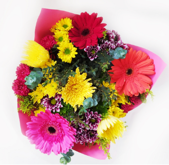 Bouquet de Temporada: Flores vibrantes para ocasiones especiales