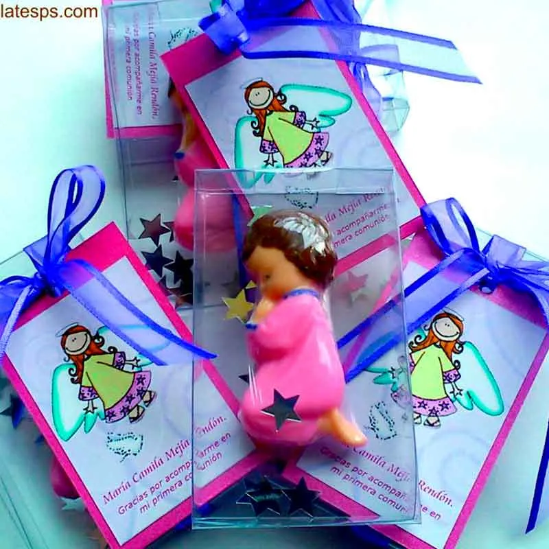 Caja Invitación y/o Recordatorio Niña Orando
