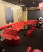 SNACK & LOUNGE 花 (ハナ) - 店内