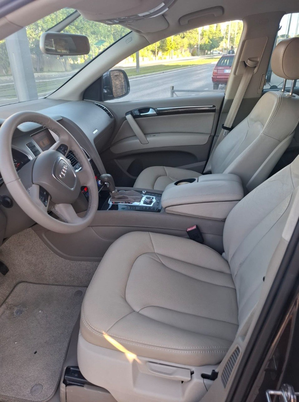 Audi Q7 3.0 TDI 2006 - Consola central