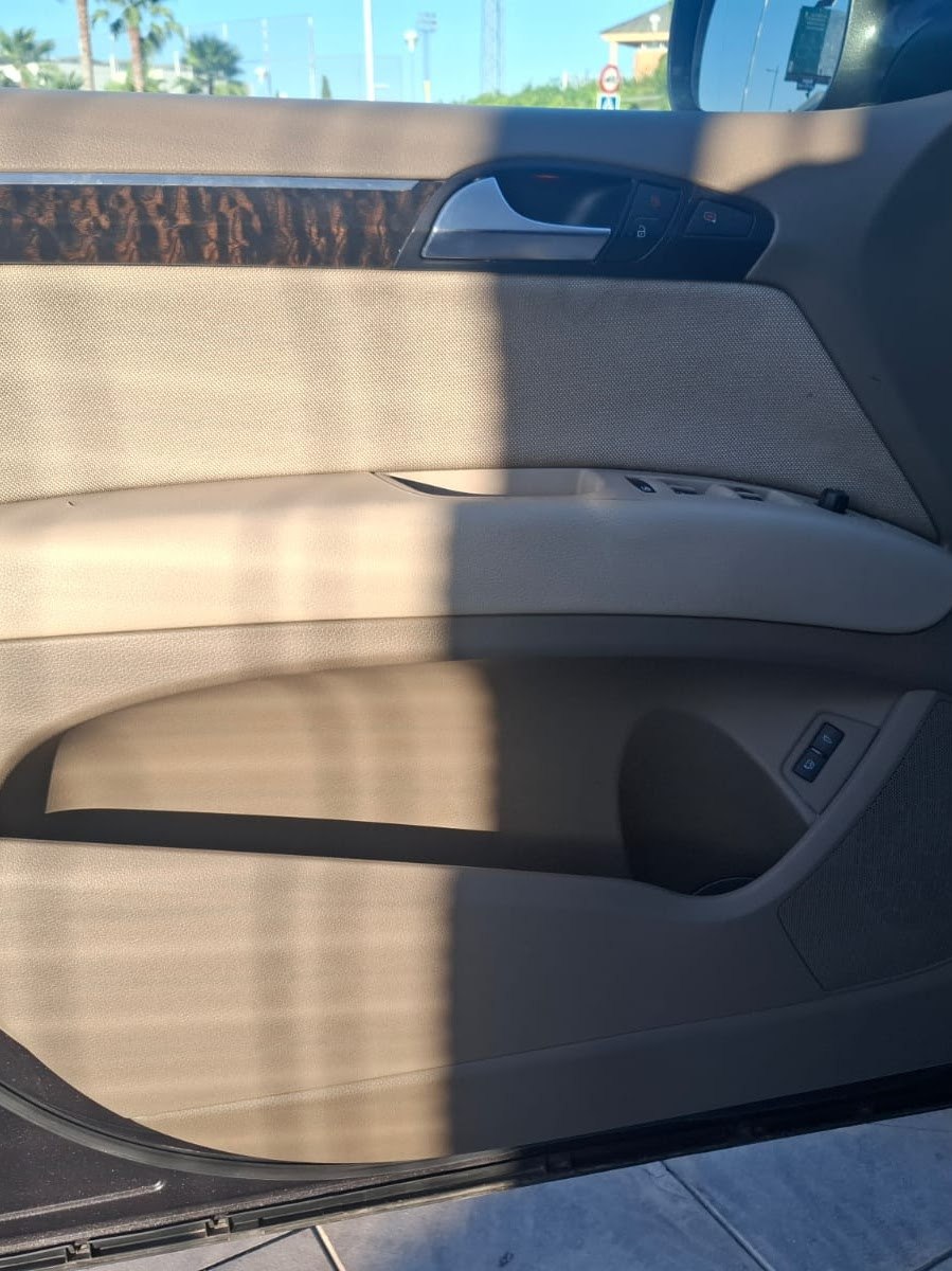 Audi Q7 3.0 TDI 2006 - Maletero