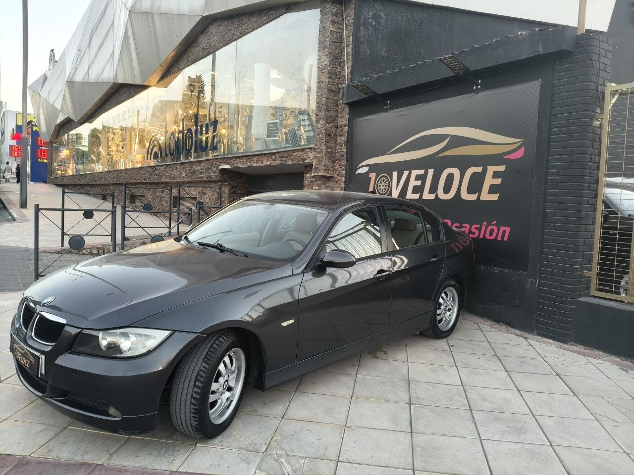 BMW Serie 3 320d 2007 - Foto principal de la galería de segunda mano en Jaén
