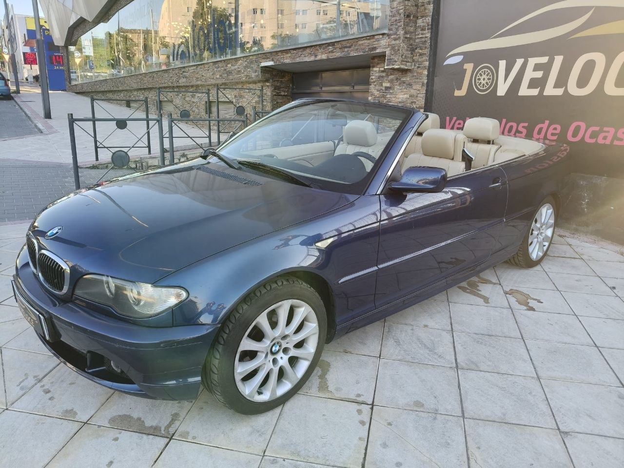 BMW Serie 3 320d Cabrio 2005 - Foto principal de la galería de segunda mano en Jaén