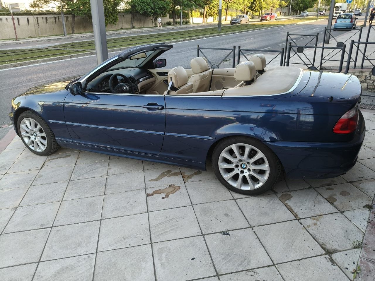 BMW Serie 3 320d Cabrio 2005 - Vista 3/4 trasera
