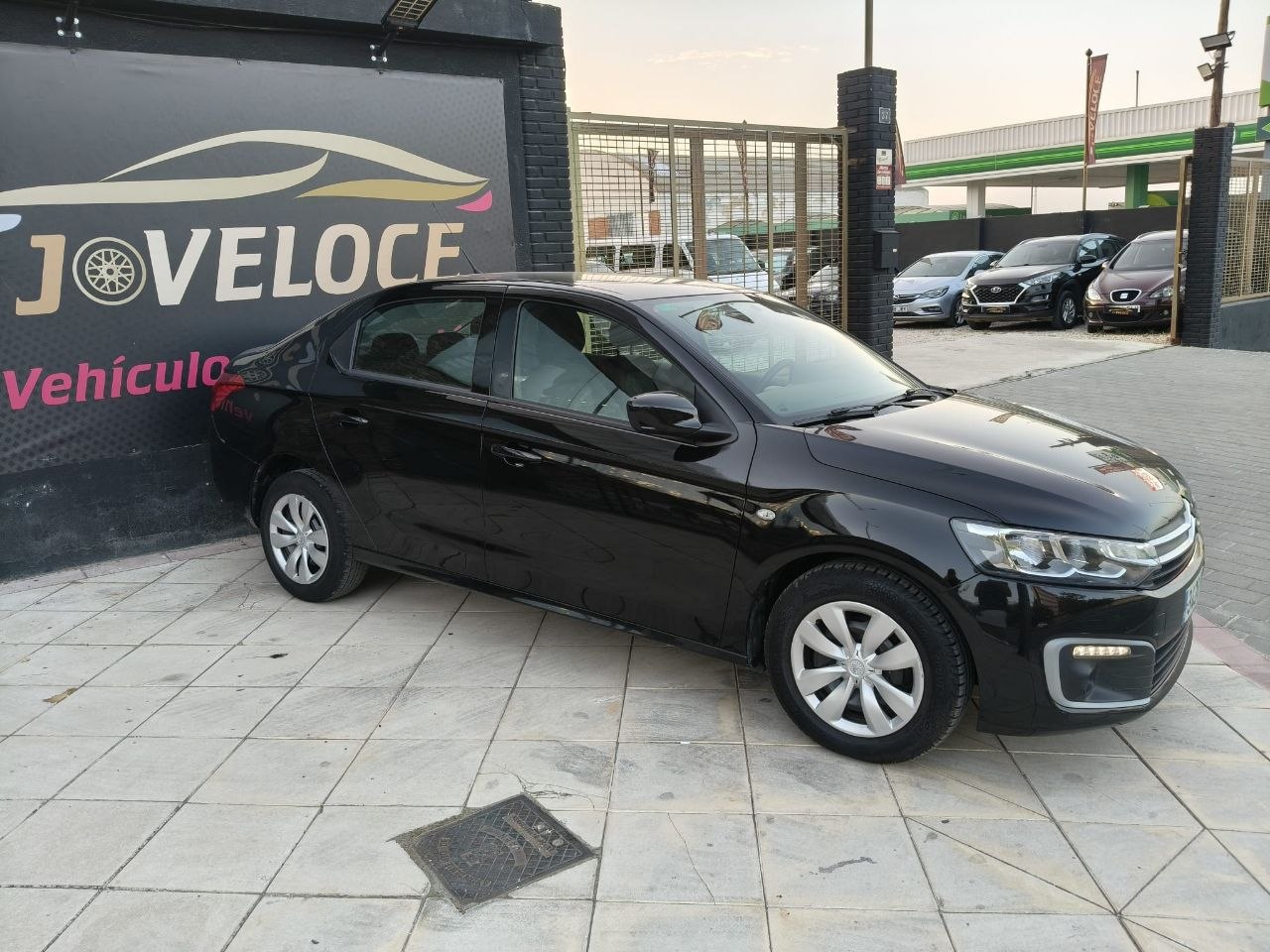 Citroen C-Elysée 1.6 HDI 2018 - Vista 3/4 frontal