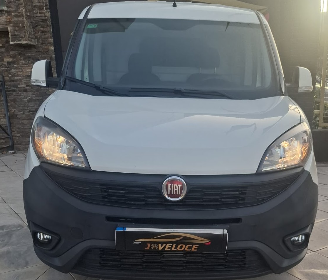 Fiat Doblò 2021 - Vista frontal