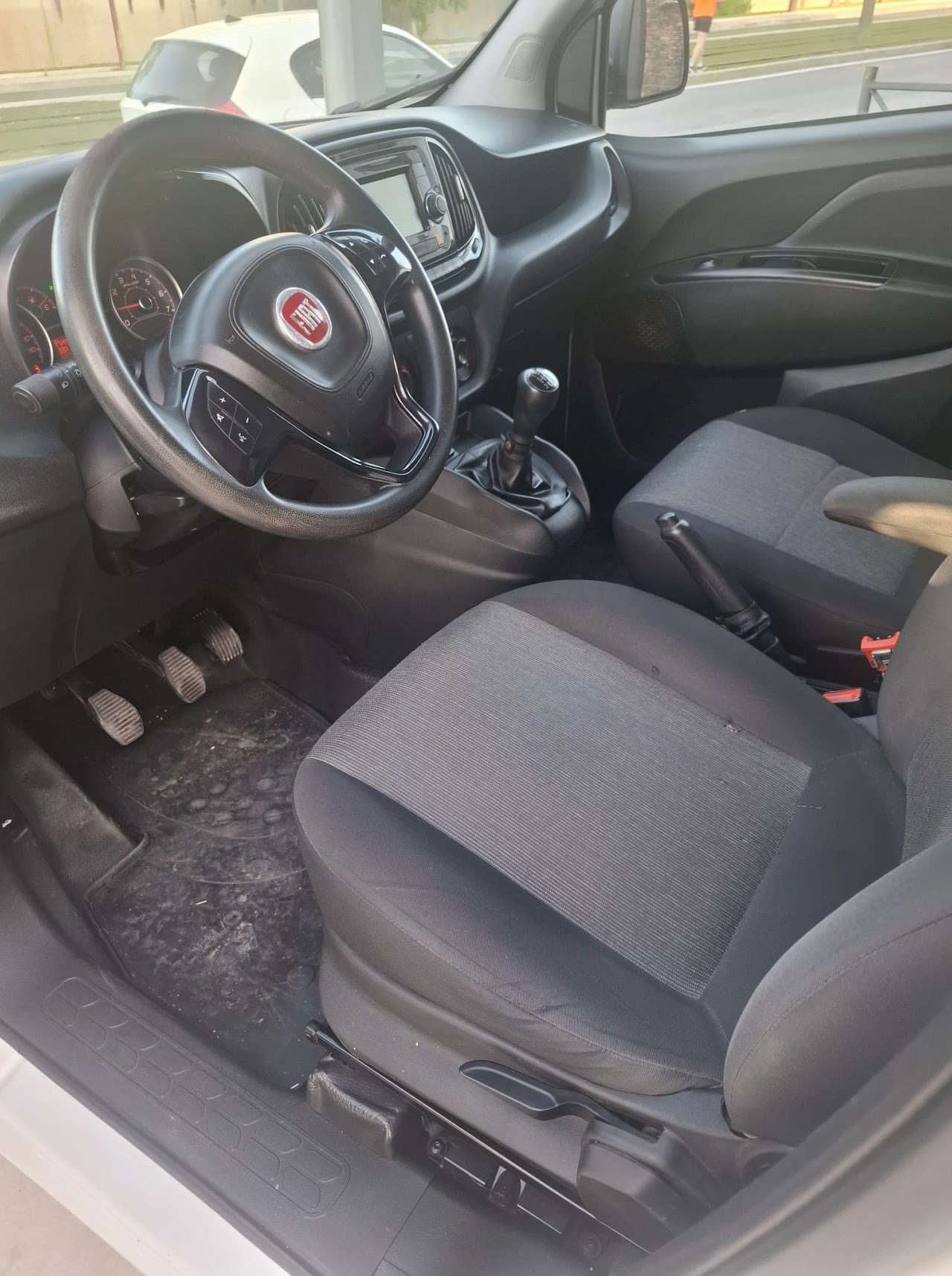 Fiat Doblò 2021 - Asientos delanteros