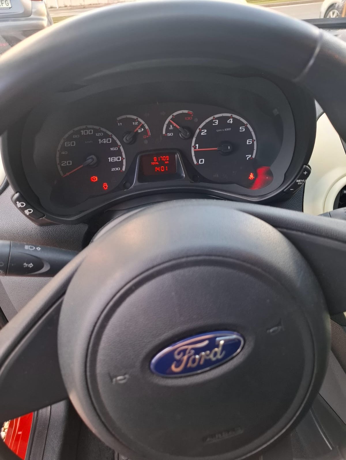 Ford KA 2014 - Consola central