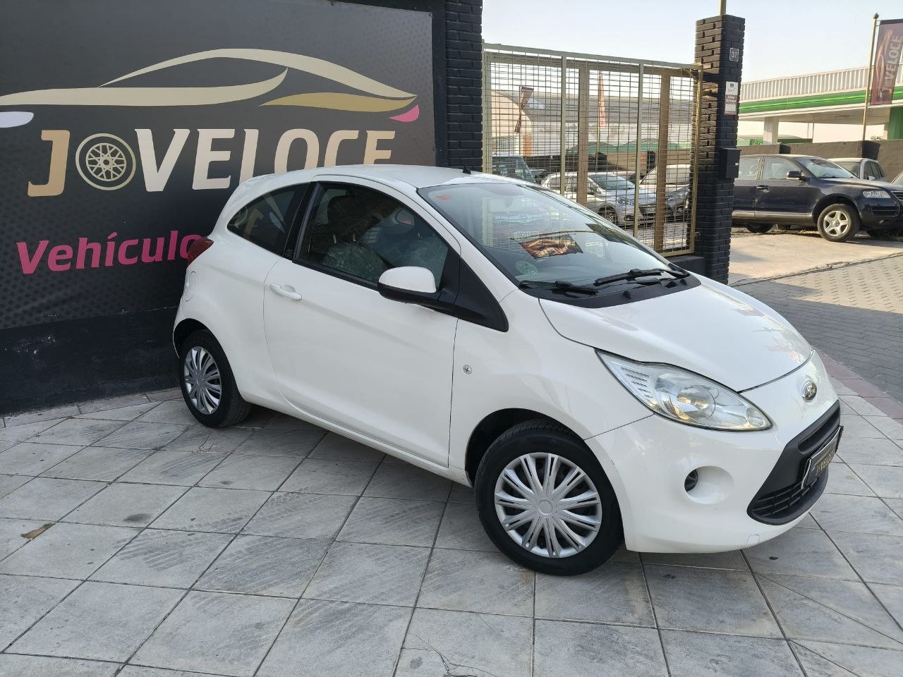 Ford Ka 1.2 2012 - Vista 3/4 frontal