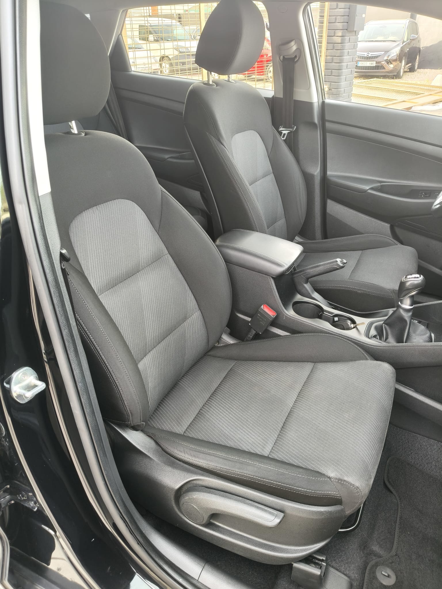 HYUNDAI TUCSON 2021 - Asientos delanteros