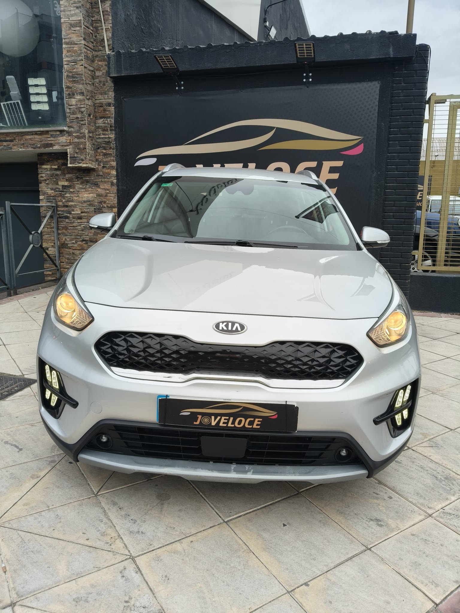 Kia Niro 1.6 HEV 2020 - Vista frontal