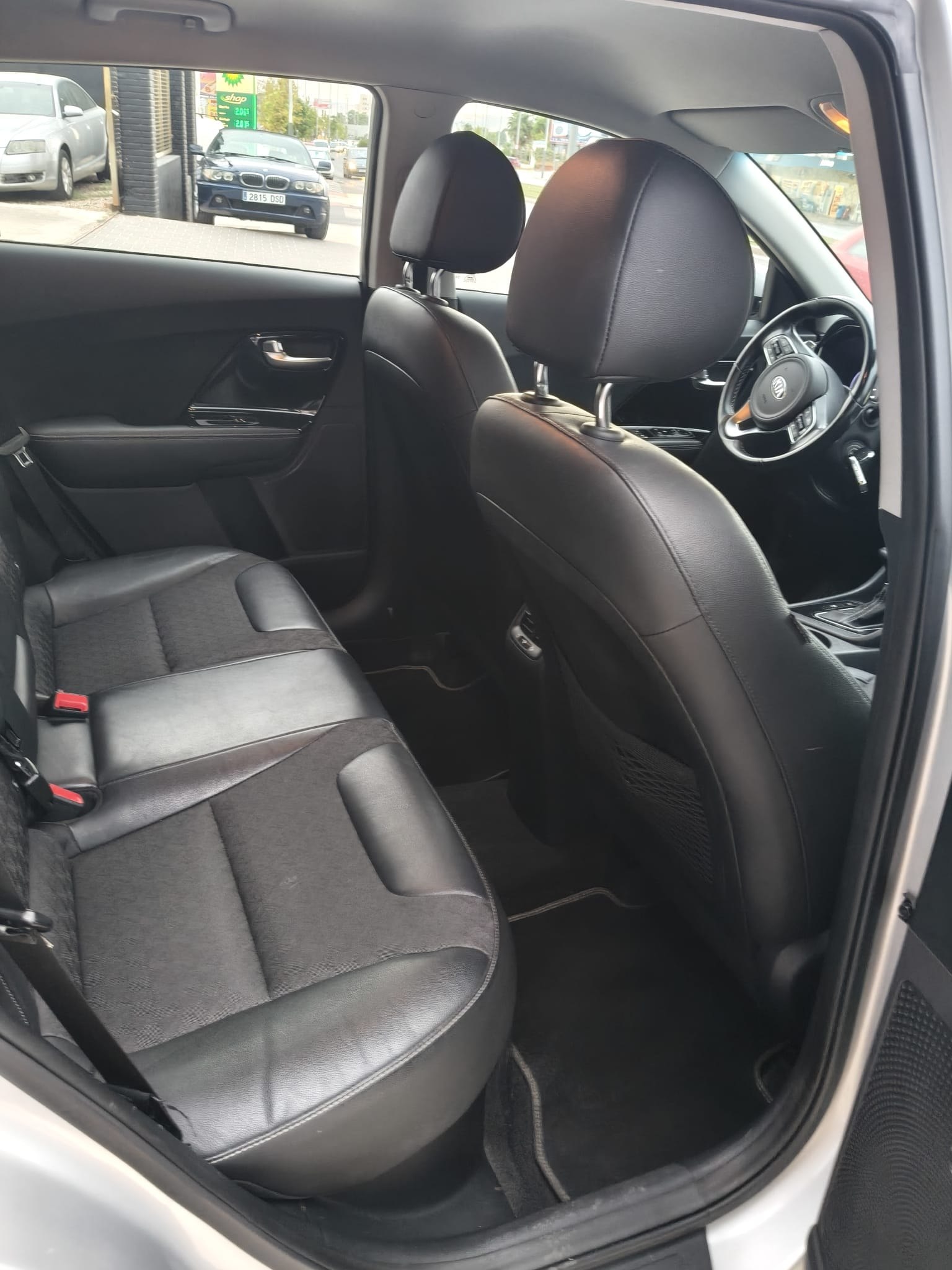 Kia Niro 1.6 HEV 2020 - Volante