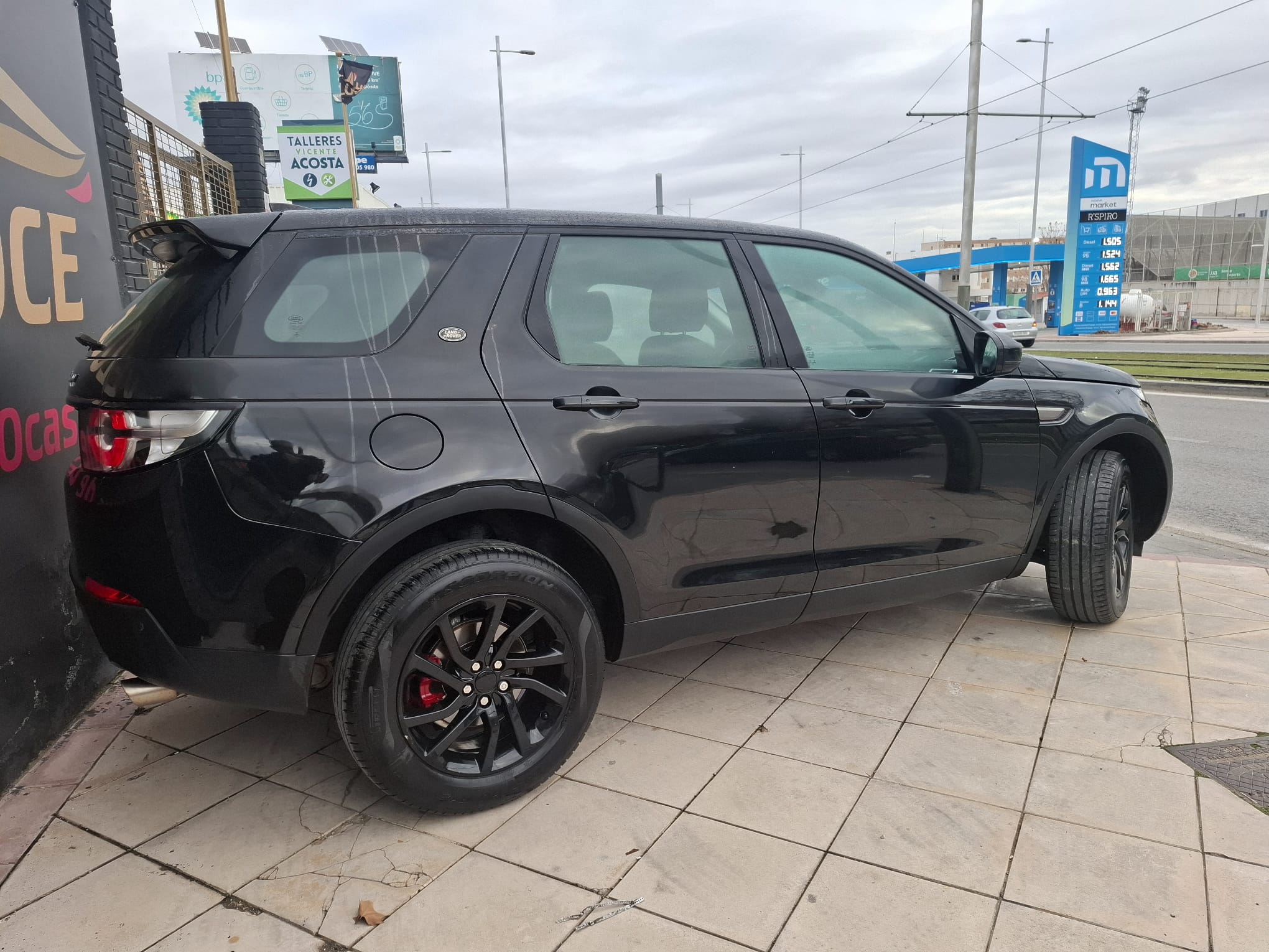 Land Rover Discovery Sport 2016 - Vista trasera