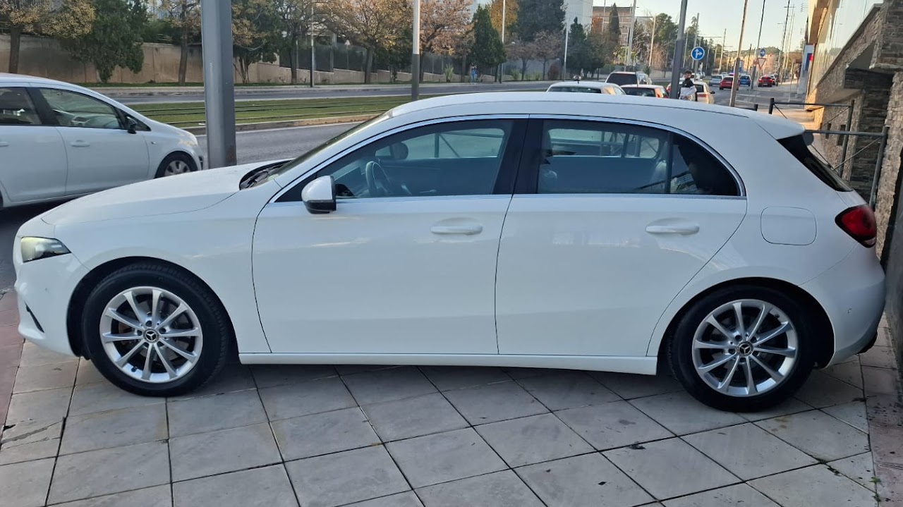 Mercedes Clase A 200d 2019 - Vista 3/4 trasera