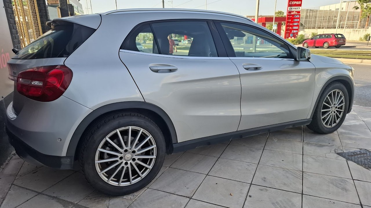 Mercedes GLA 200 CDI 2015 - Vista trasera