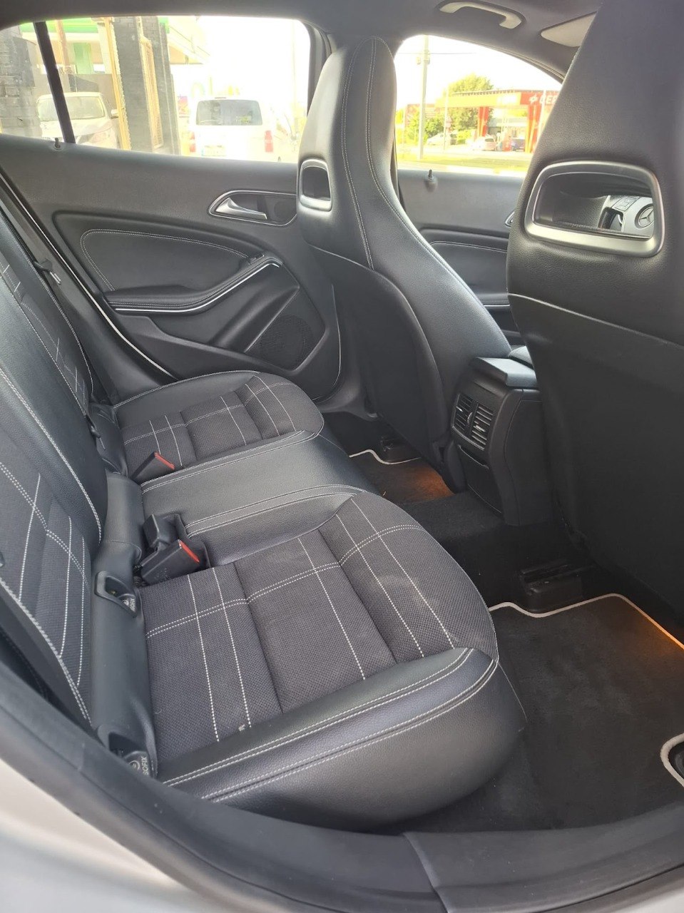 Mercedes GLA 200 CDI 2015 - Asientos traseros