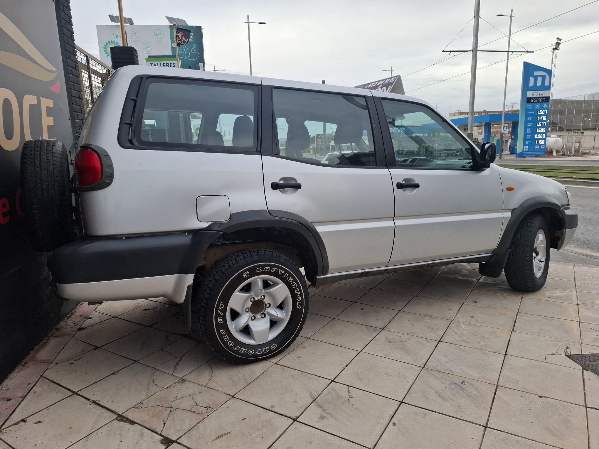 Nissan Terrano 2003 - Vista trasera