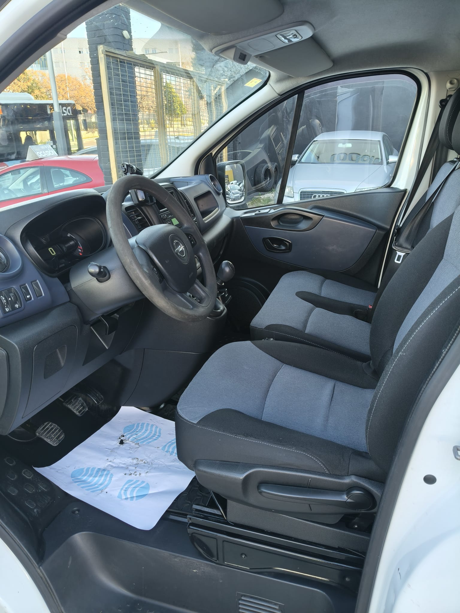Opel Vivaro 2018 - Asientos traseros