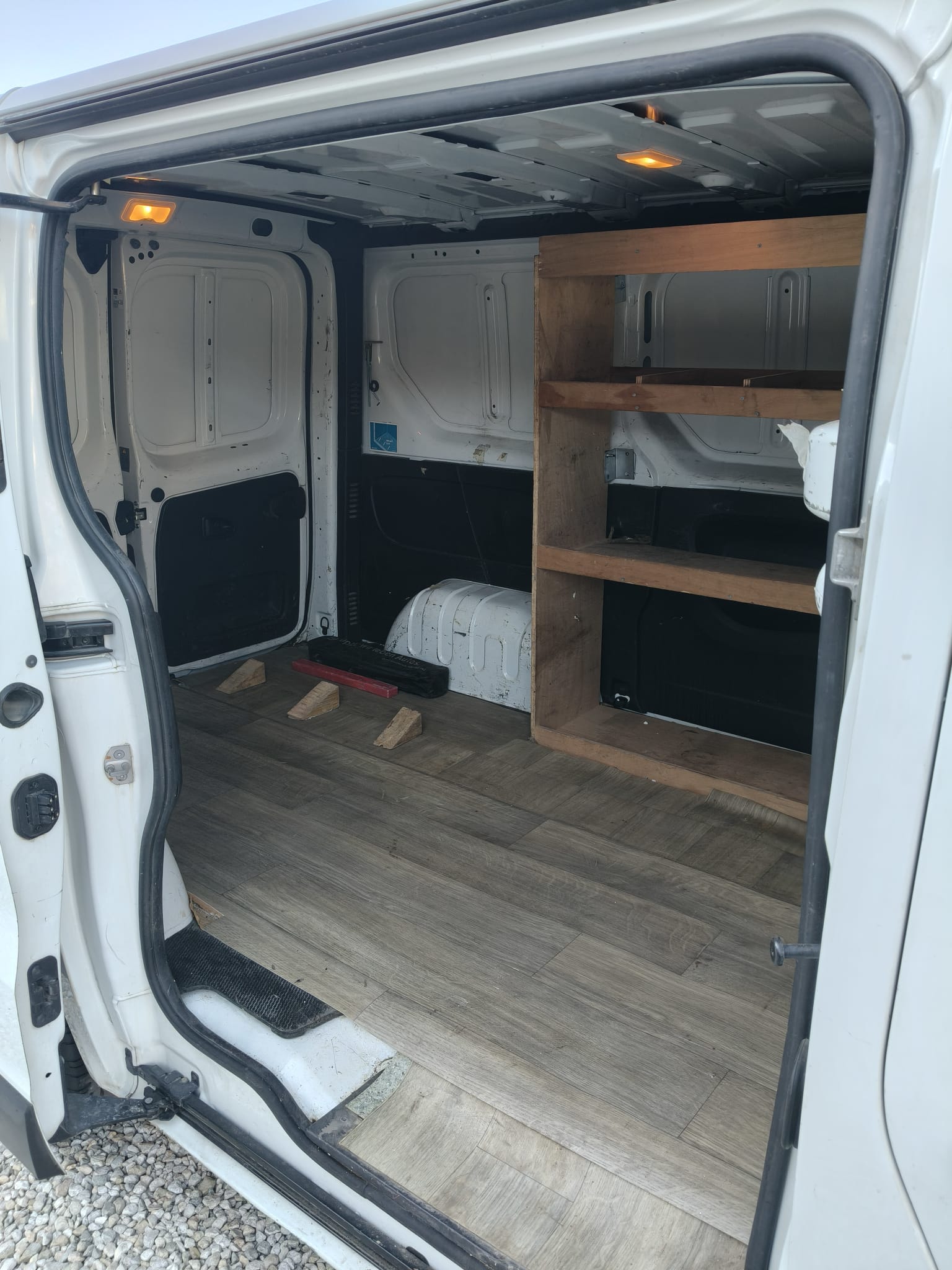 Opel Vivaro 2018 - Maletero