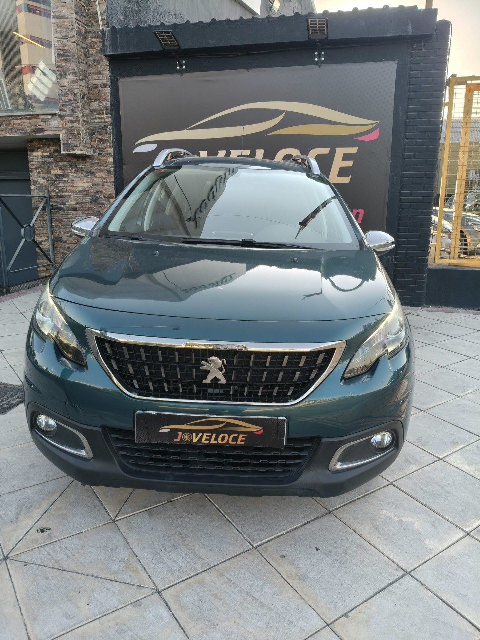 Peugeot 2008 1.6 BlueHDi STYLE 2017 - Vista frontal