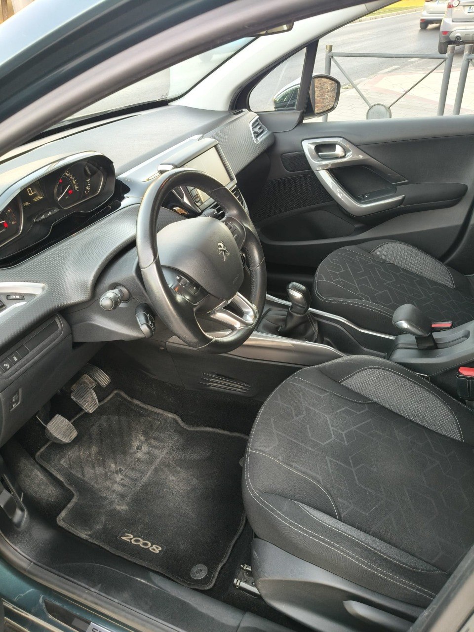 Peugeot 2008 1.6 BlueHDi STYLE 2017 - Volante